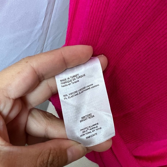 Vintage Bebe Rhinestone Dark Pink Logo Top Size Medium - Picture 7 of 8